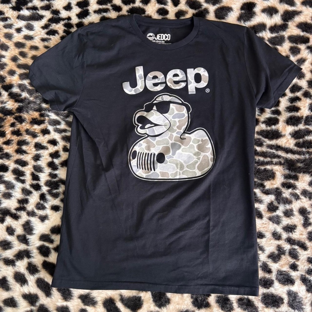 Army fatigue Jeep logo tee 🪖